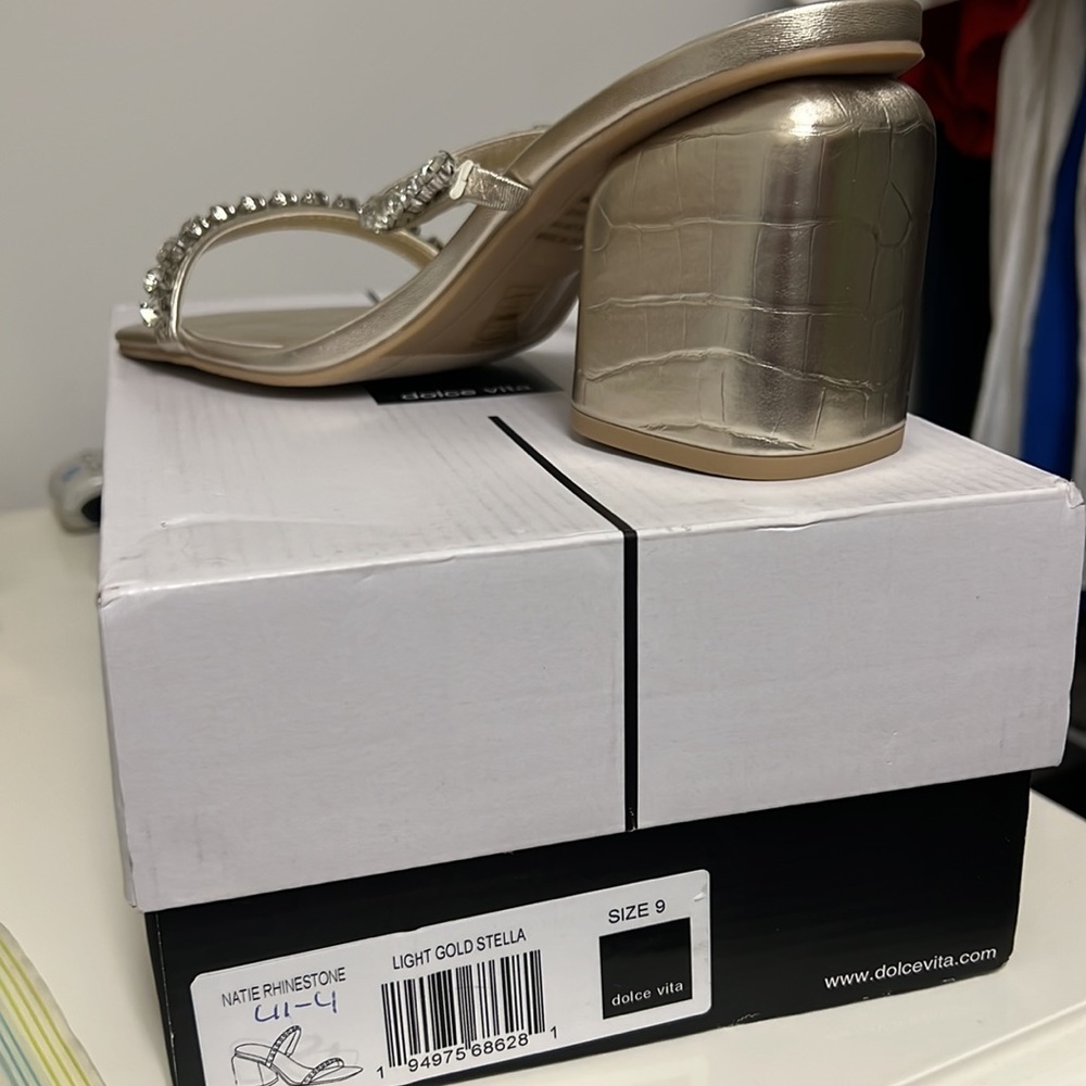 Dolce Vita Natie Rhinestone Light Gold Stella Sandal - Picture 3 of 4
